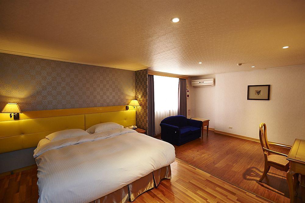 European Castle歐堡商務汽車旅館有限公司 Xinying Extérieur photo