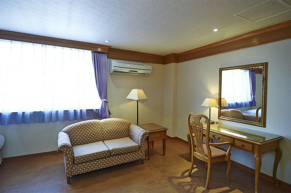European Castle歐堡商務汽車旅館有限公司 Xinying Extérieur photo