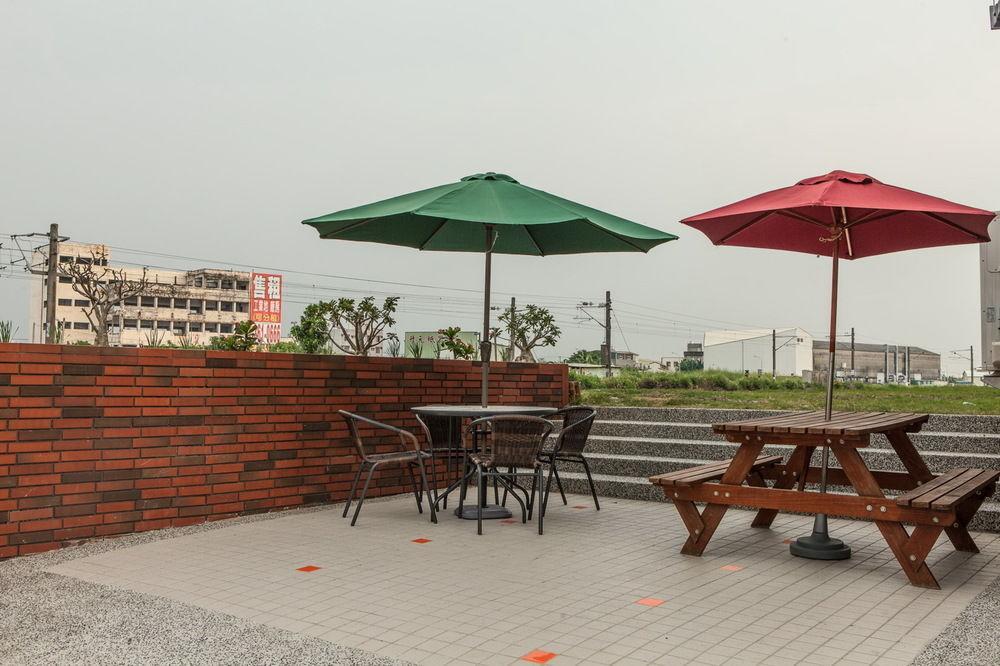 European Castle歐堡商務汽車旅館有限公司 Xinying Extérieur photo