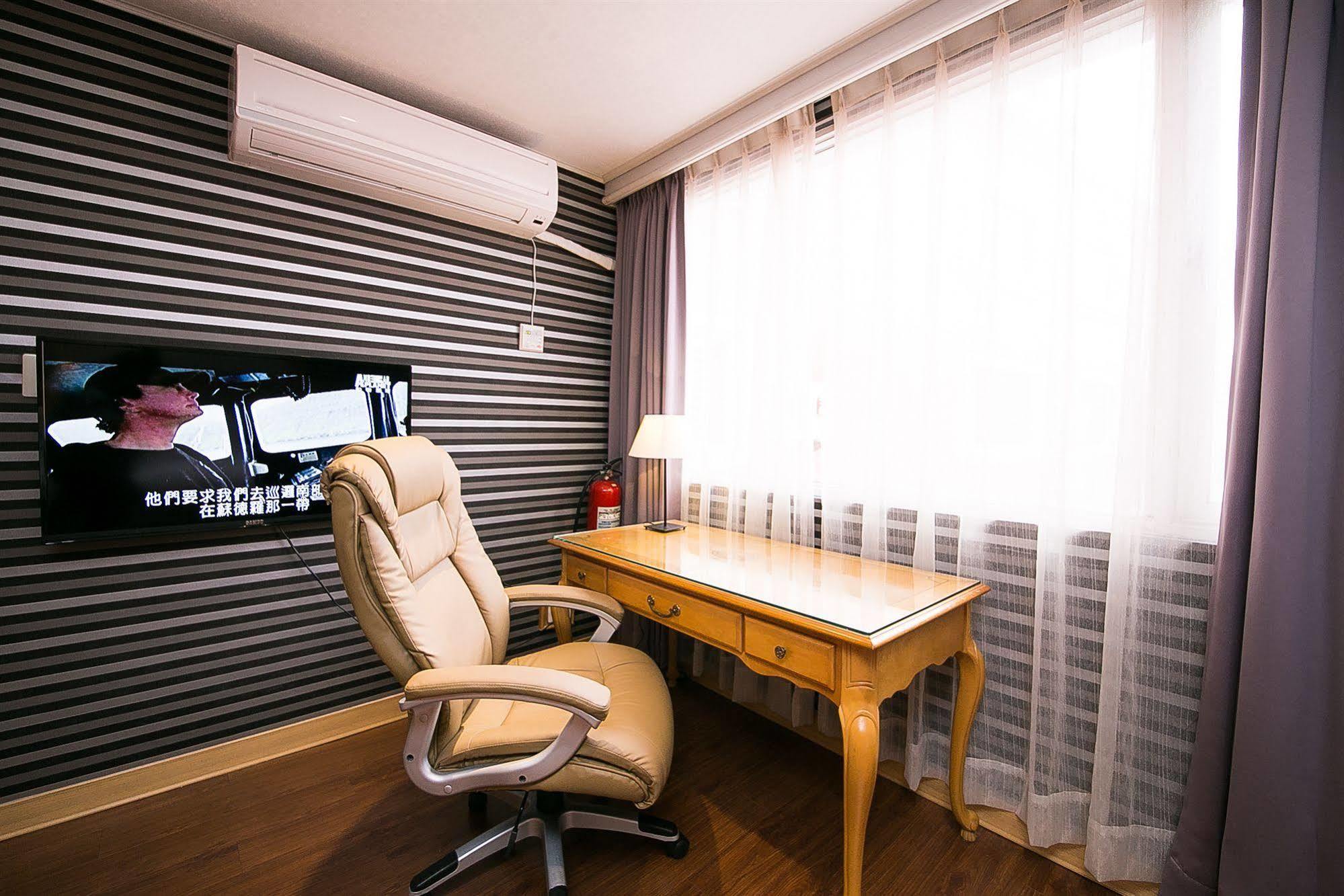 European Castle歐堡商務汽車旅館有限公司 Xinying Extérieur photo