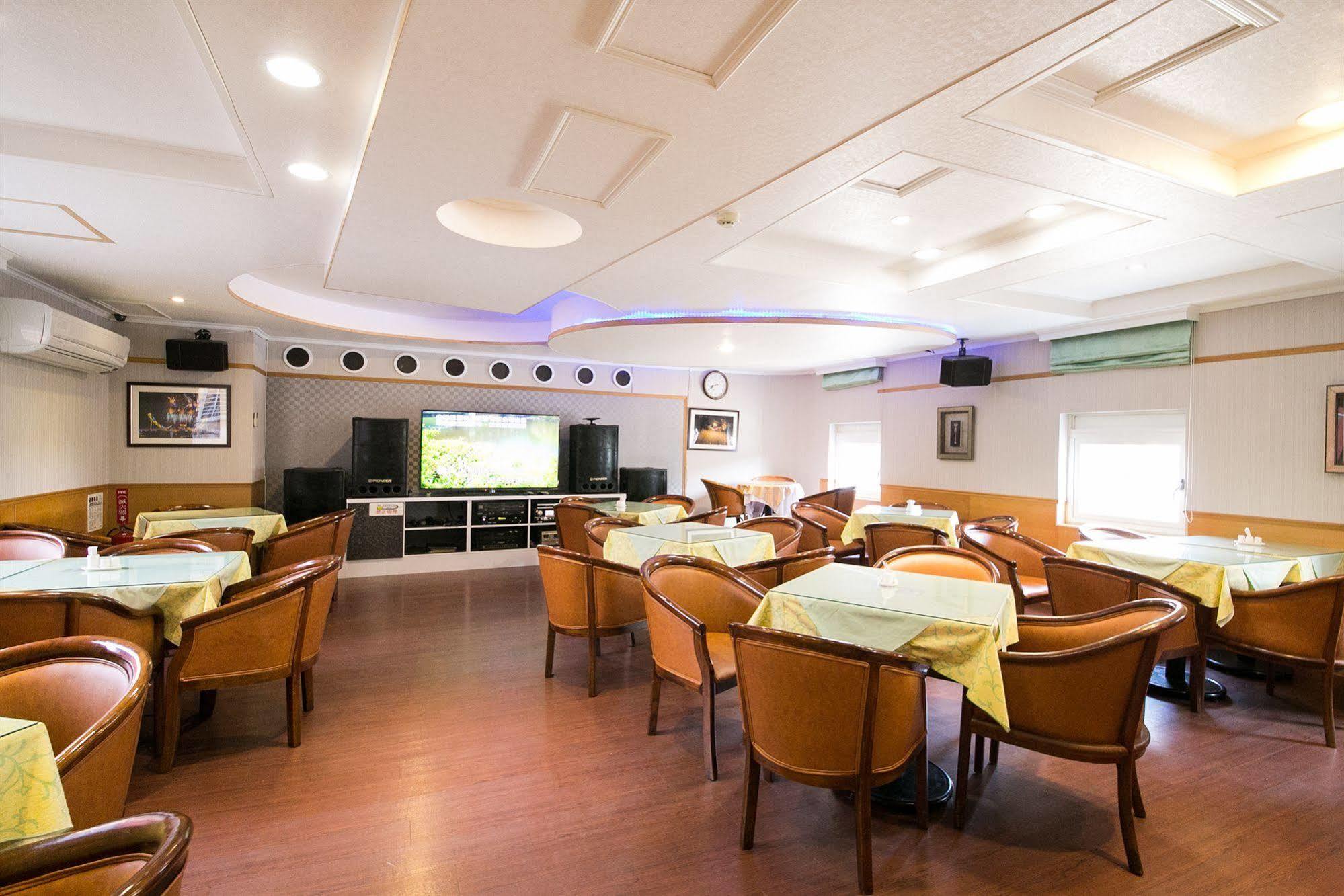 European Castle歐堡商務汽車旅館有限公司 Xinying Extérieur photo